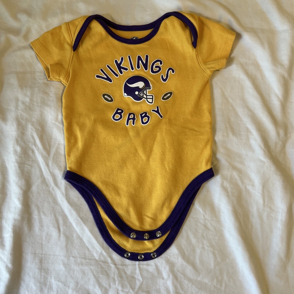 NFL Minnesota Vikings Baby Bodysuit Gold Purple Short Sleeve 24M Football
